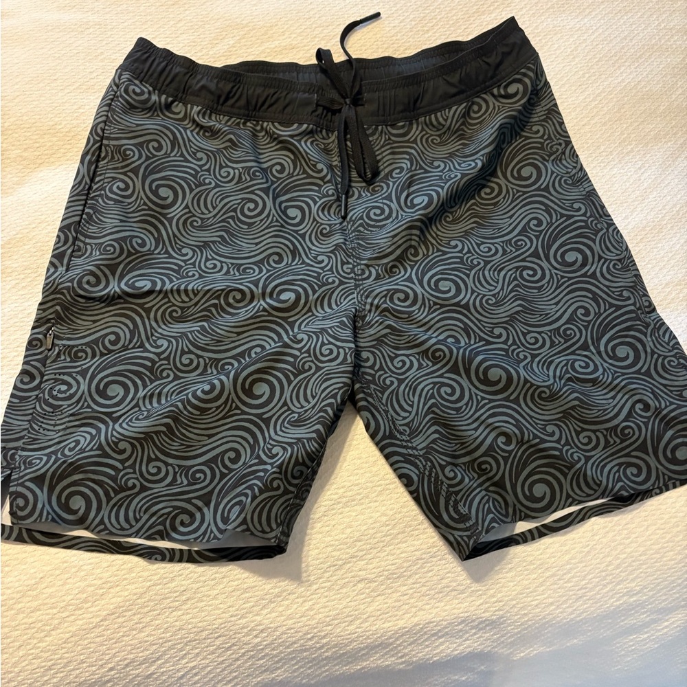 Men's BYLT Black and Gray Patterned Swim Shorts